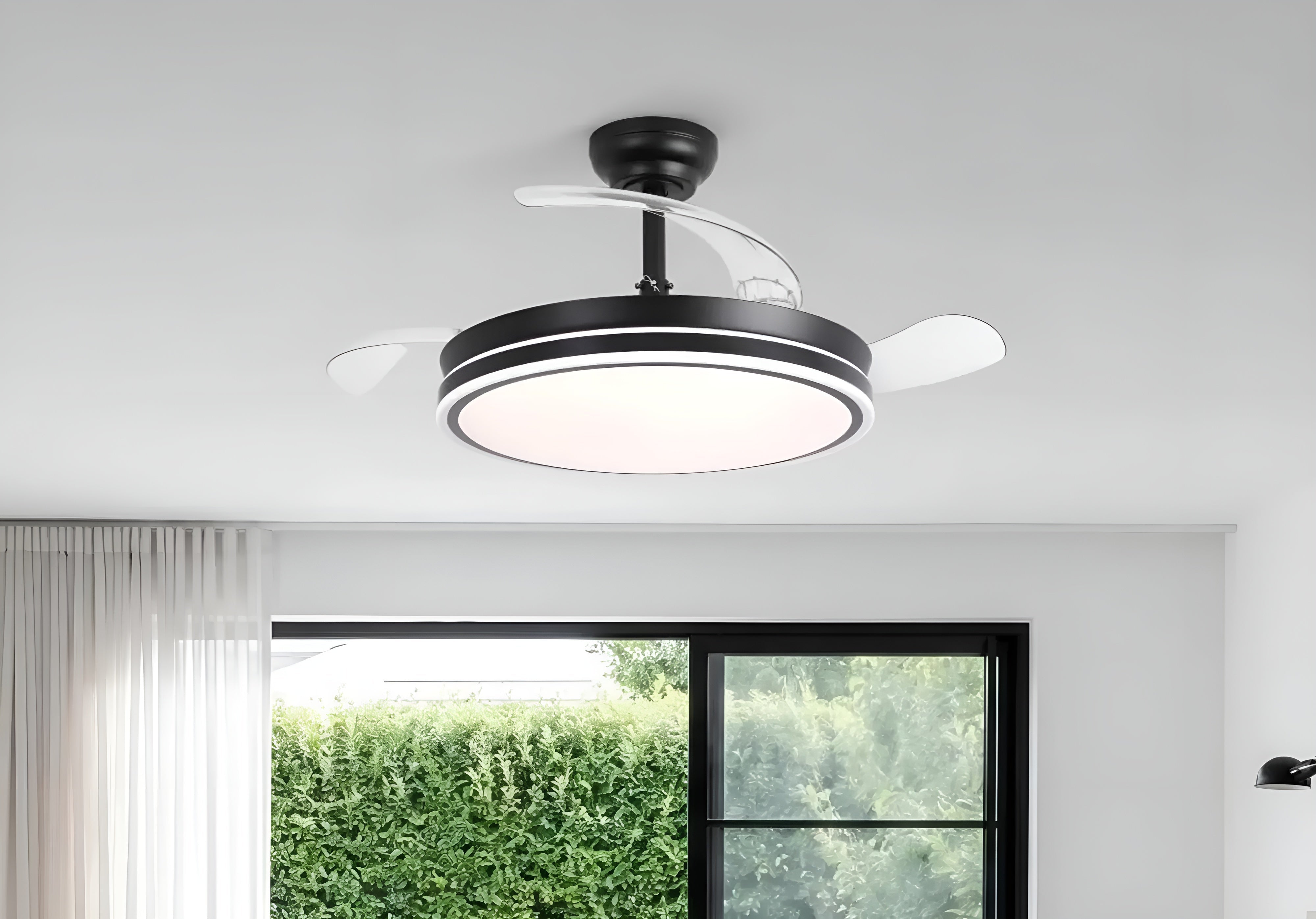 How to Clean a Retractable Ceiling Fan Without Removing It？ - Parrot Uncle UK
