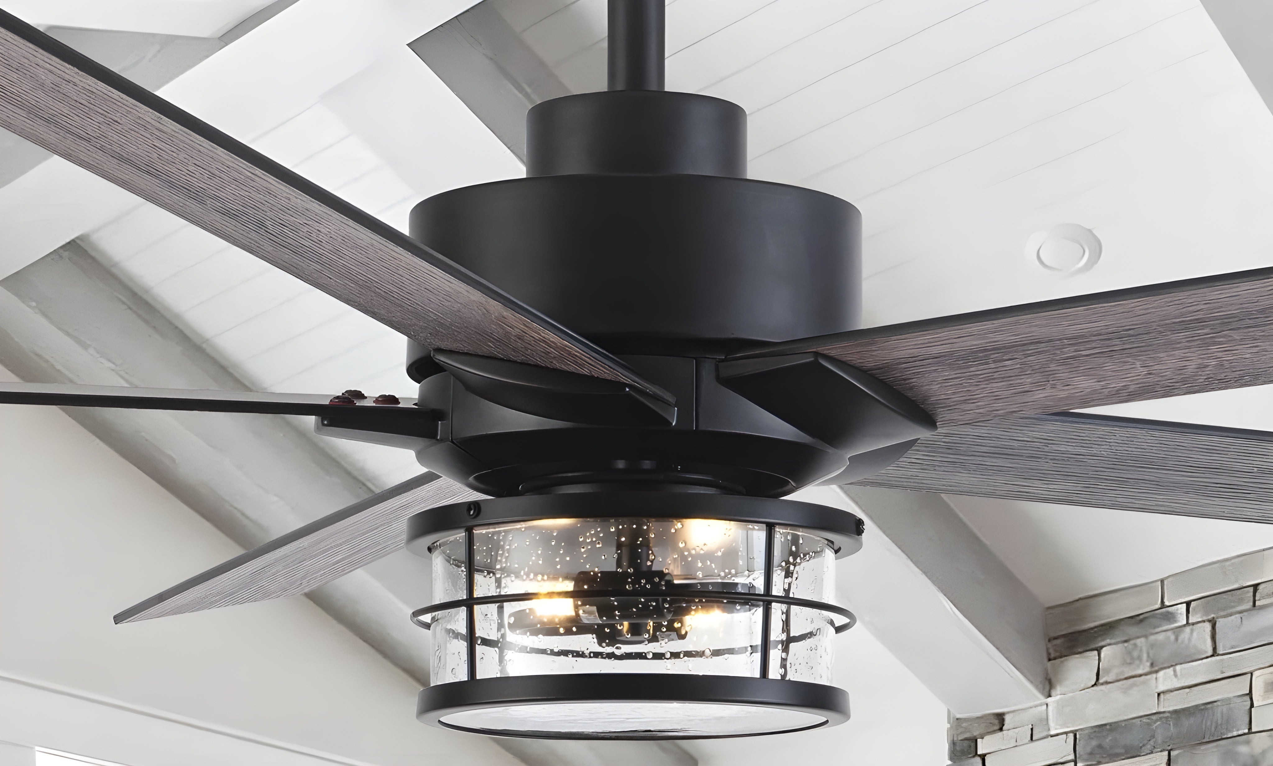 AC vs DC Ceiling Fans in the UK: Performance, Cost & Comfort Compared - Parrot Uncle UK