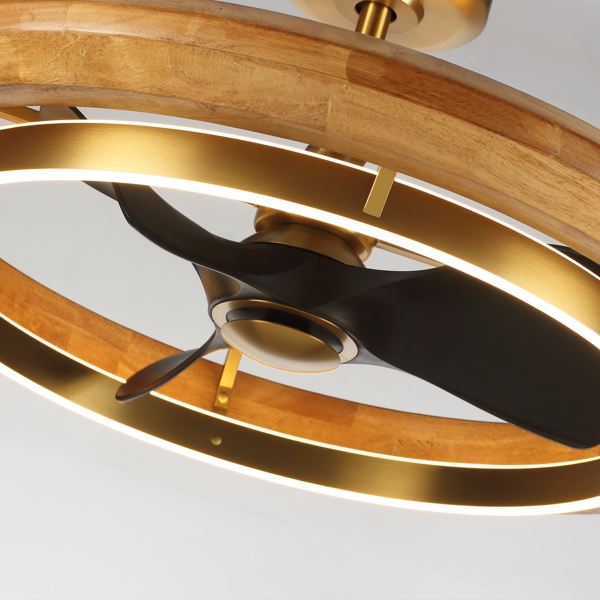 RAVELLO Ceiling Fan Ø84 cm with LED Light and Hidden Blades